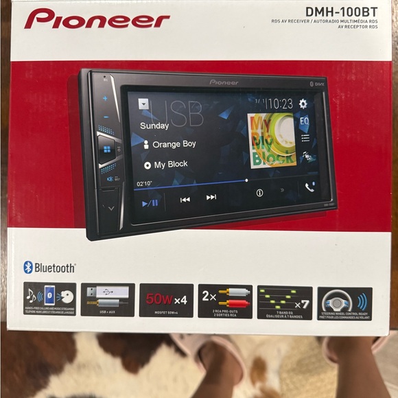PIONEER DMH-100BT Red and Black Car Stereo Receiver - Picture 1 of 4
